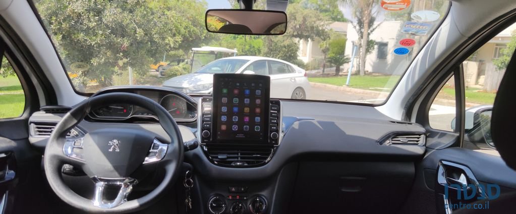 2015' Peugeot 208 פיג'ו photo #1