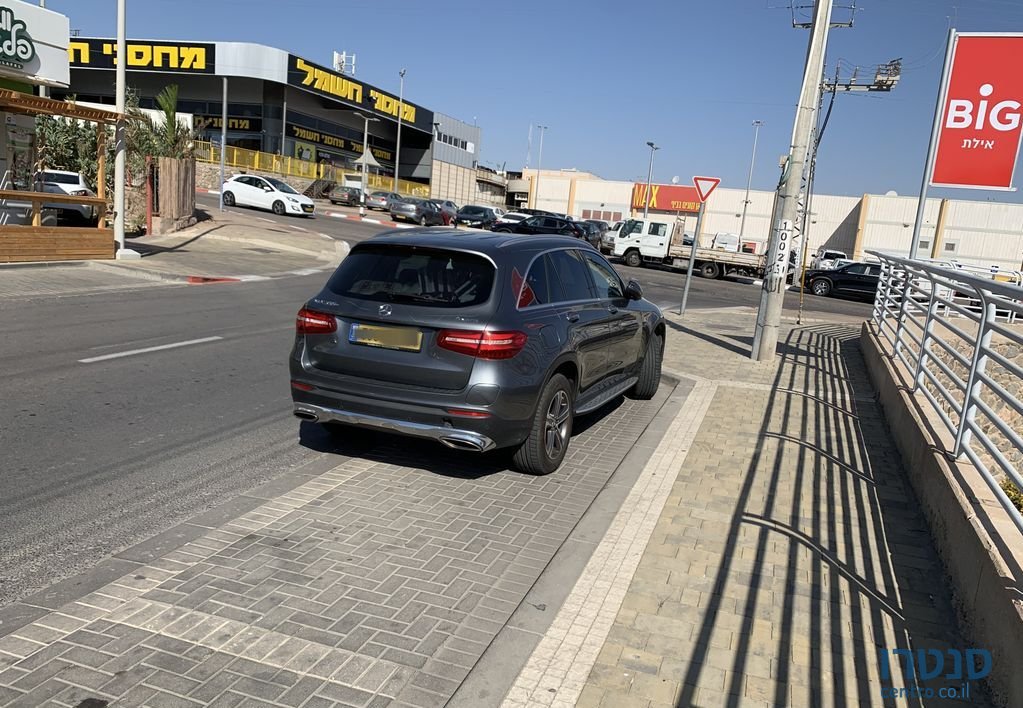 2018' Mercedes-Benz GLC מרצדס photo #5