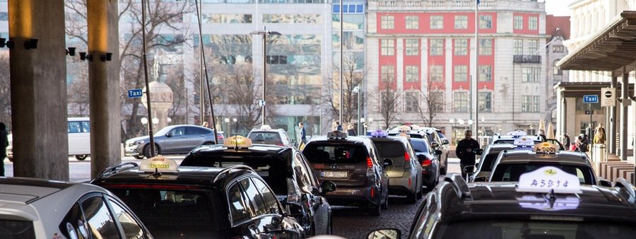 Oslo to become first city to charge electric taxis over the air