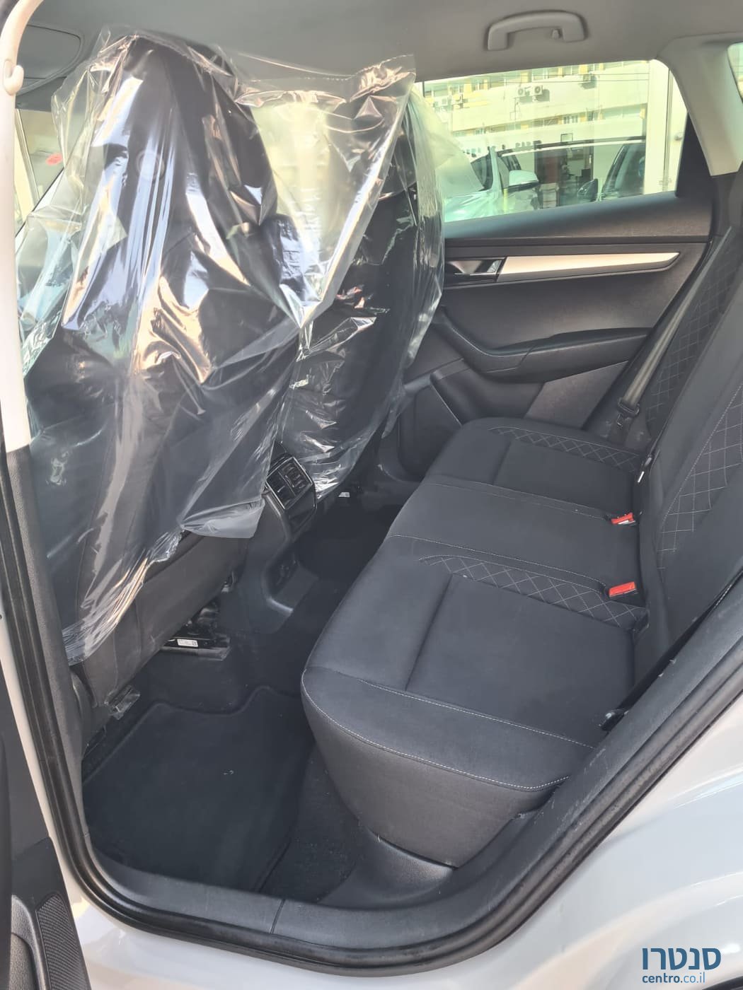 2018' Skoda Karoq photo #6