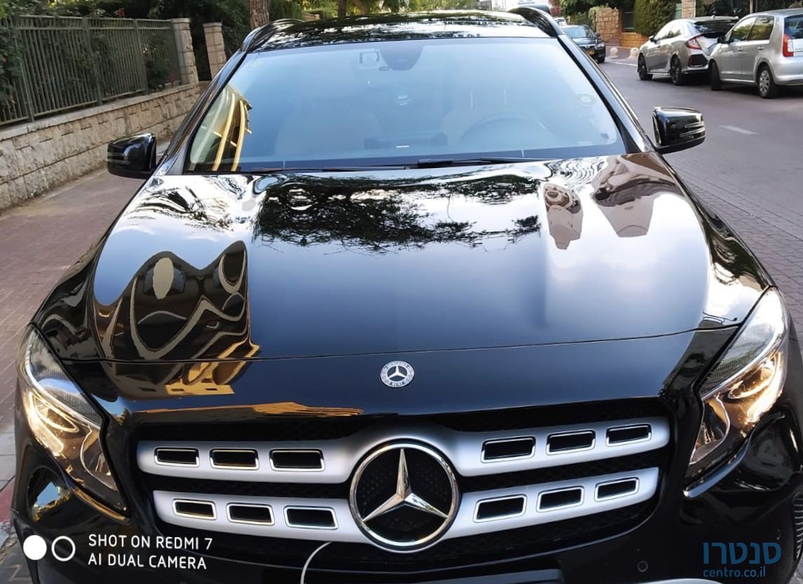 2020' Mercedes-Benz Gla מרצדס photo #1
