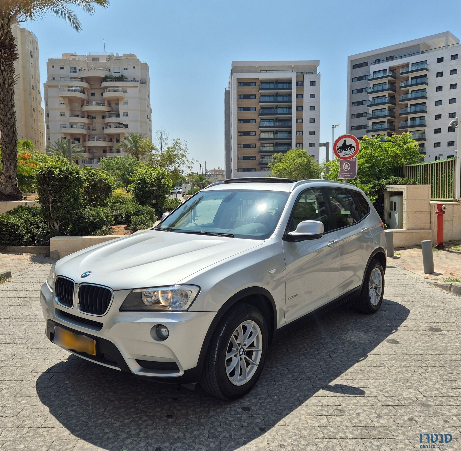 2012' BMW X3 ב מ וו photo #1