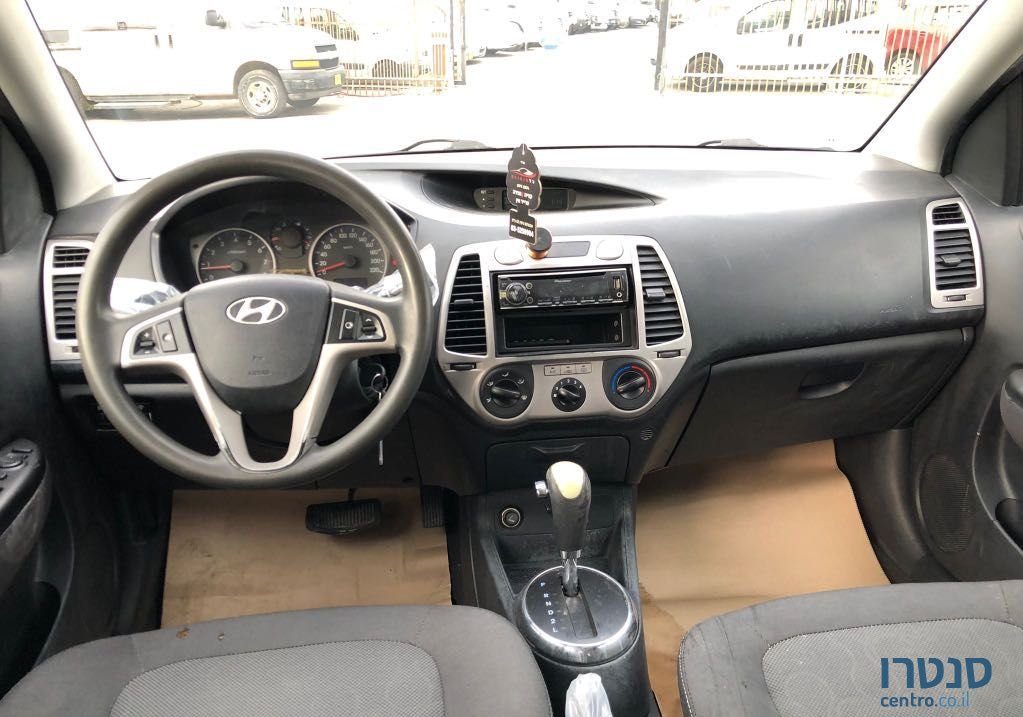 2012' Hyundai i20 יונדאי photo #4