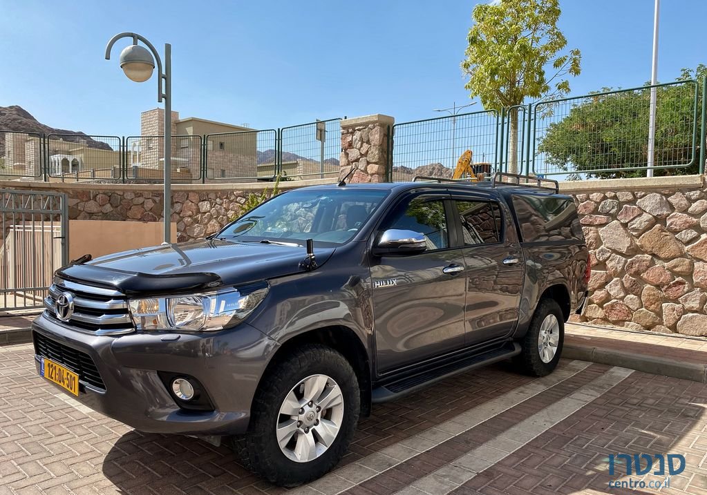2018' Toyota Hilux טויוטה היילקס photo #1