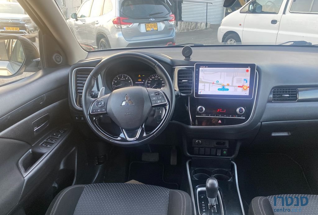 2019' Mitsubishi Outlander מיצובישי אאוטלנדר photo #2