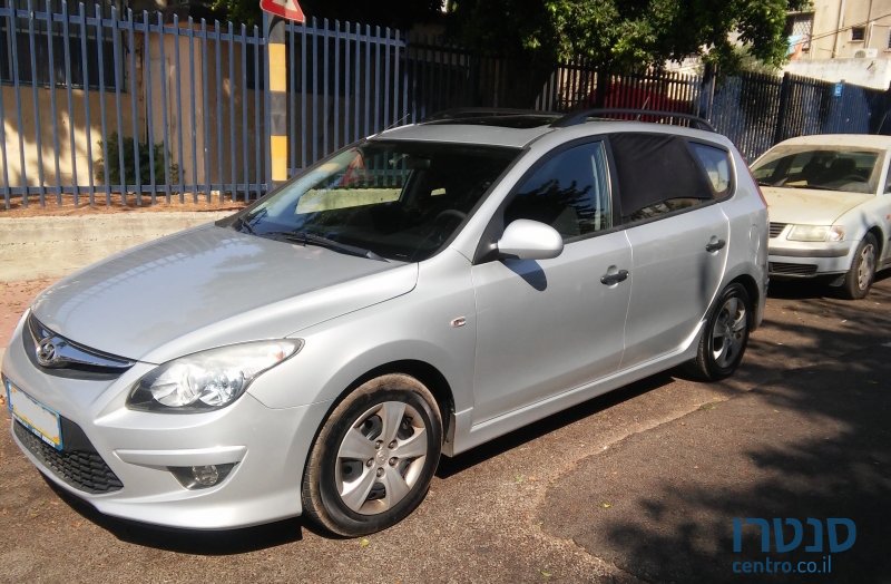 2012' Hyundai i30 photo #1