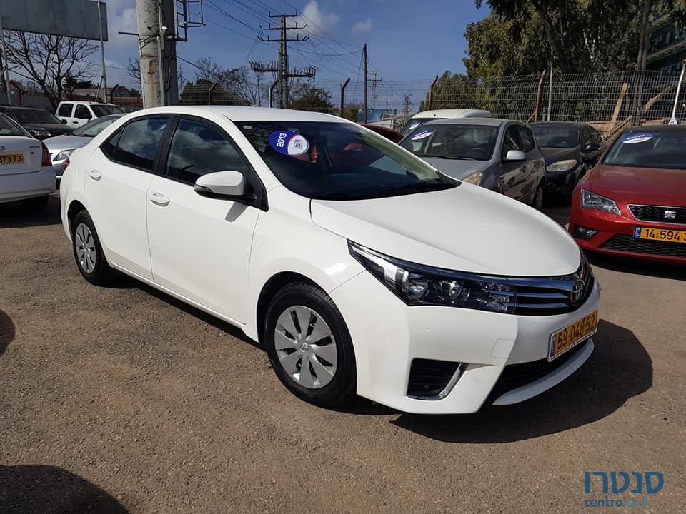 2013' Toyota Corolla photo #3