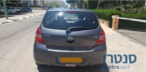 2012' Hyundai i20 אינספייר photo #4