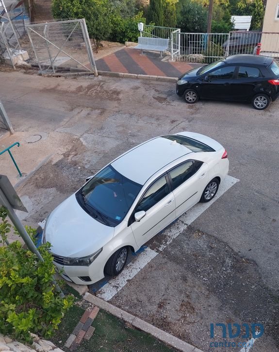 2016' Toyota Corolla טויוטה קורולה photo #3