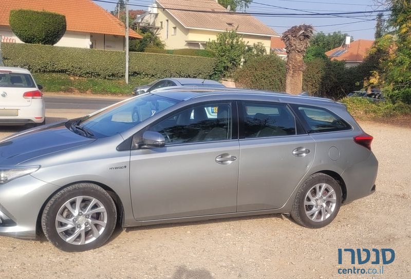 2016' Toyota Auris טויוטה אוריס photo #2