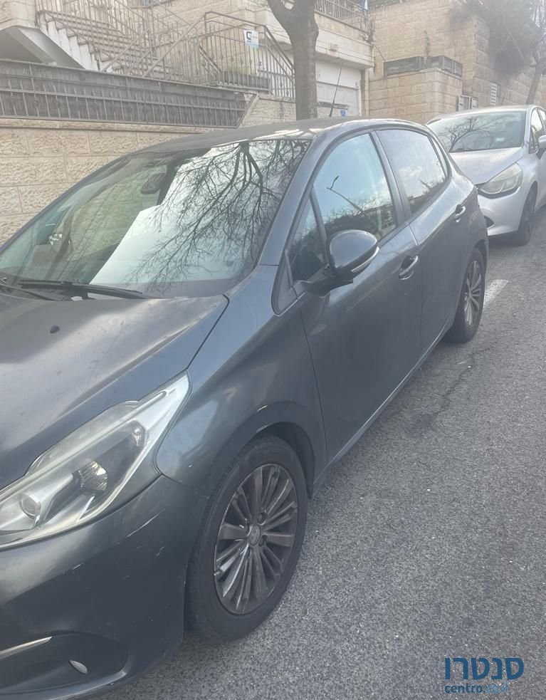 2016' Peugeot 208 פיג'ו photo #2