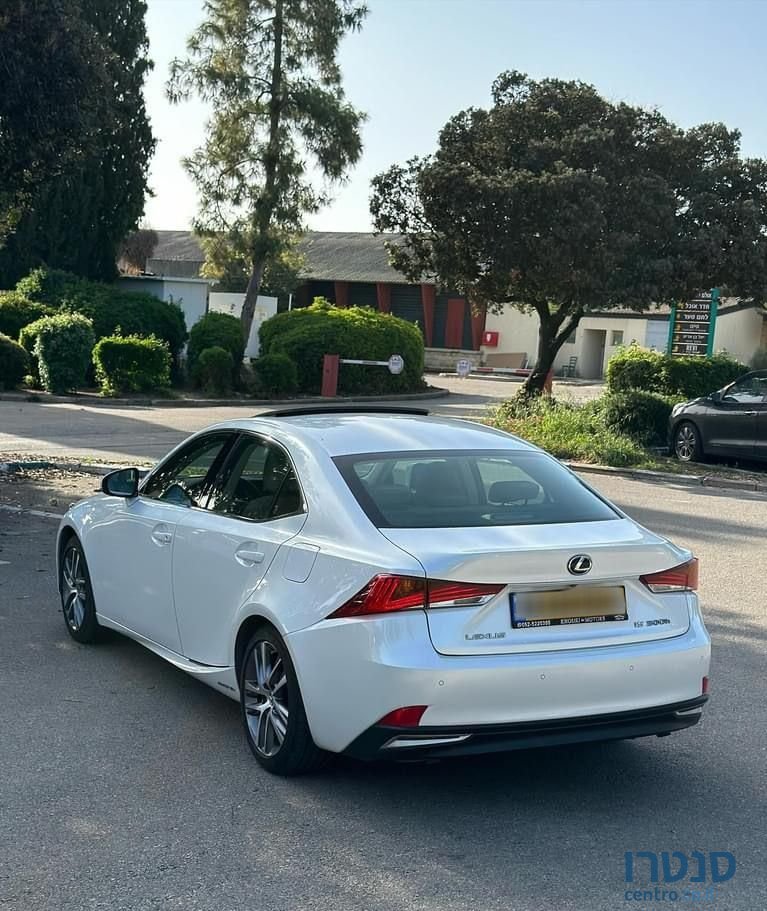 2020' Lexus Is300H לקסוס photo #4