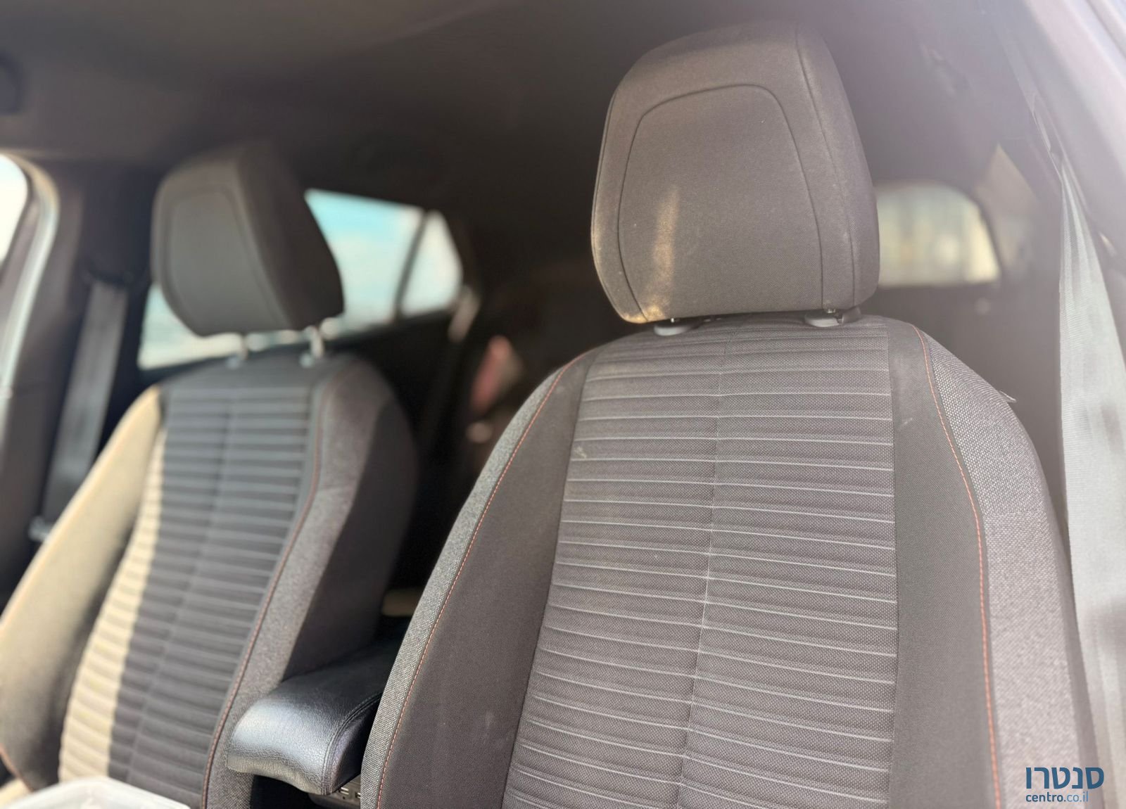 2023' Peugeot 2008 פיג'ו photo #6