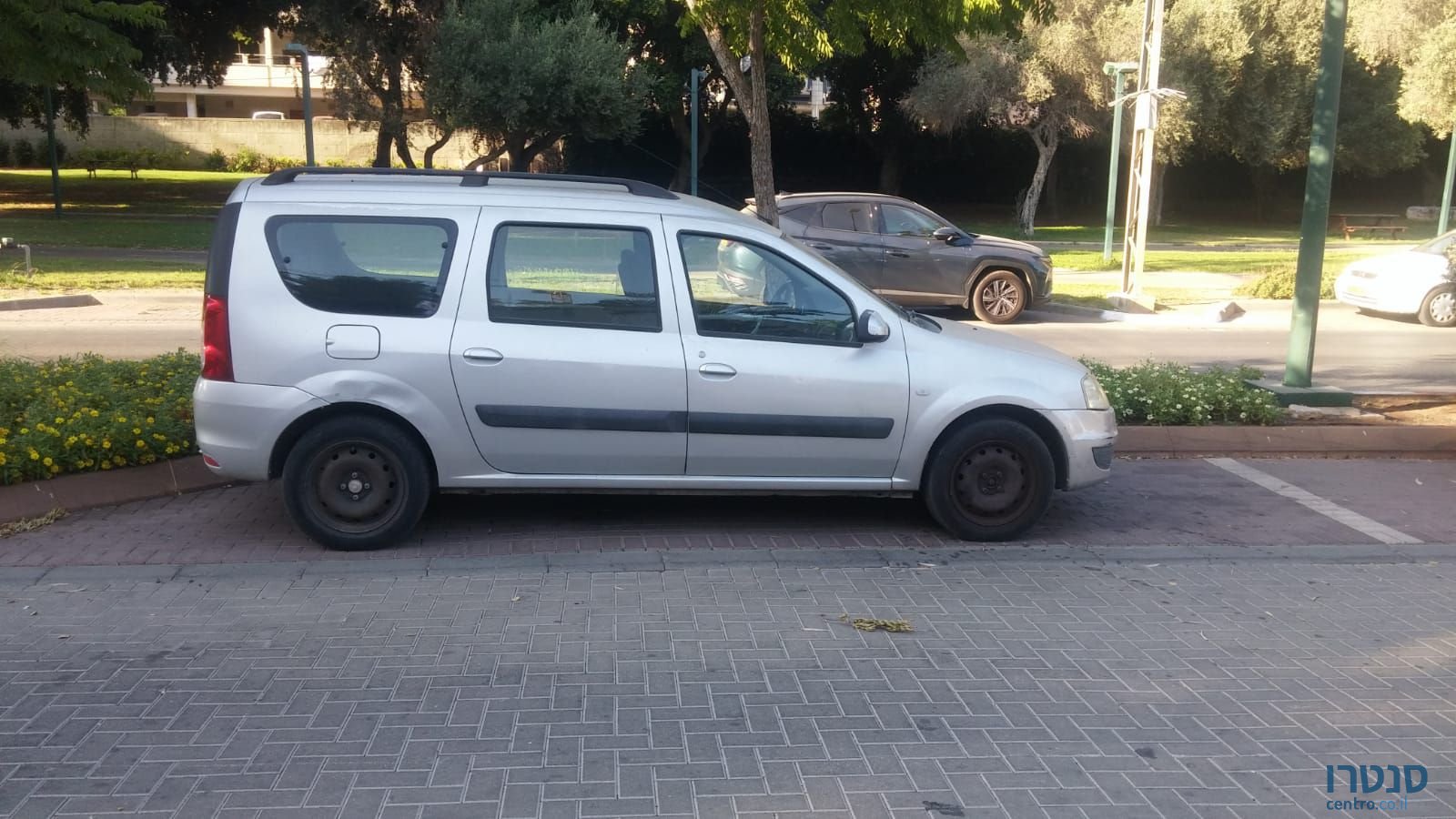2010' Renault Logan Mcv רנו לוגאן photo #1