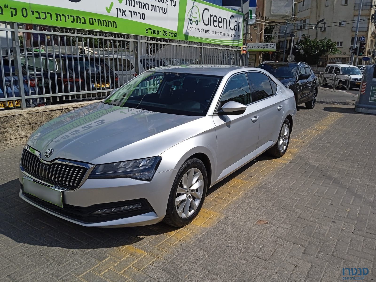 2021' Skoda Superb photo #2