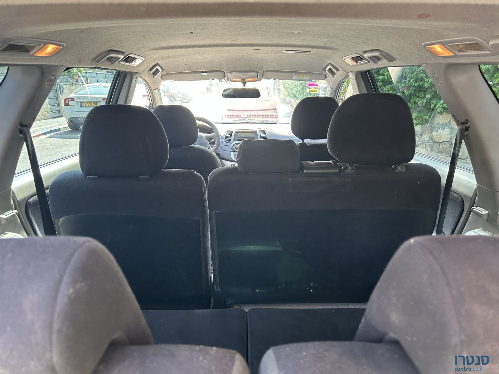 2008' Mitsubishi Grandis מיצובישי גרנדיס photo #6