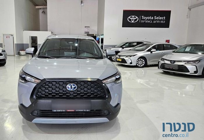 2023' Toyota Corolla Cross טויוטה קורולה קרוס photo #1