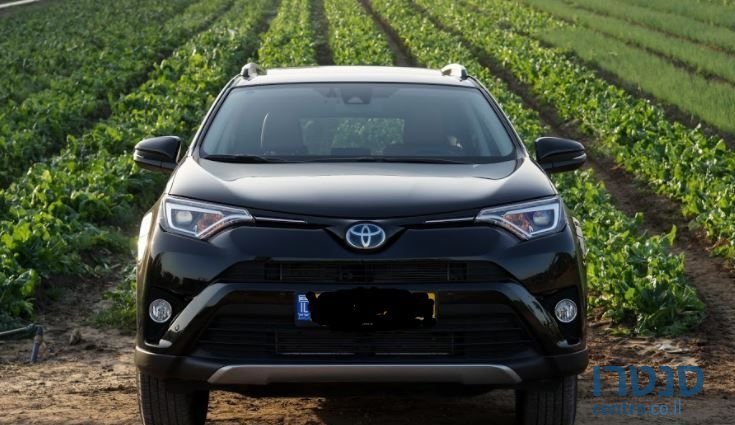 2018' Toyota Corolla טויוטה קורולה photo #2