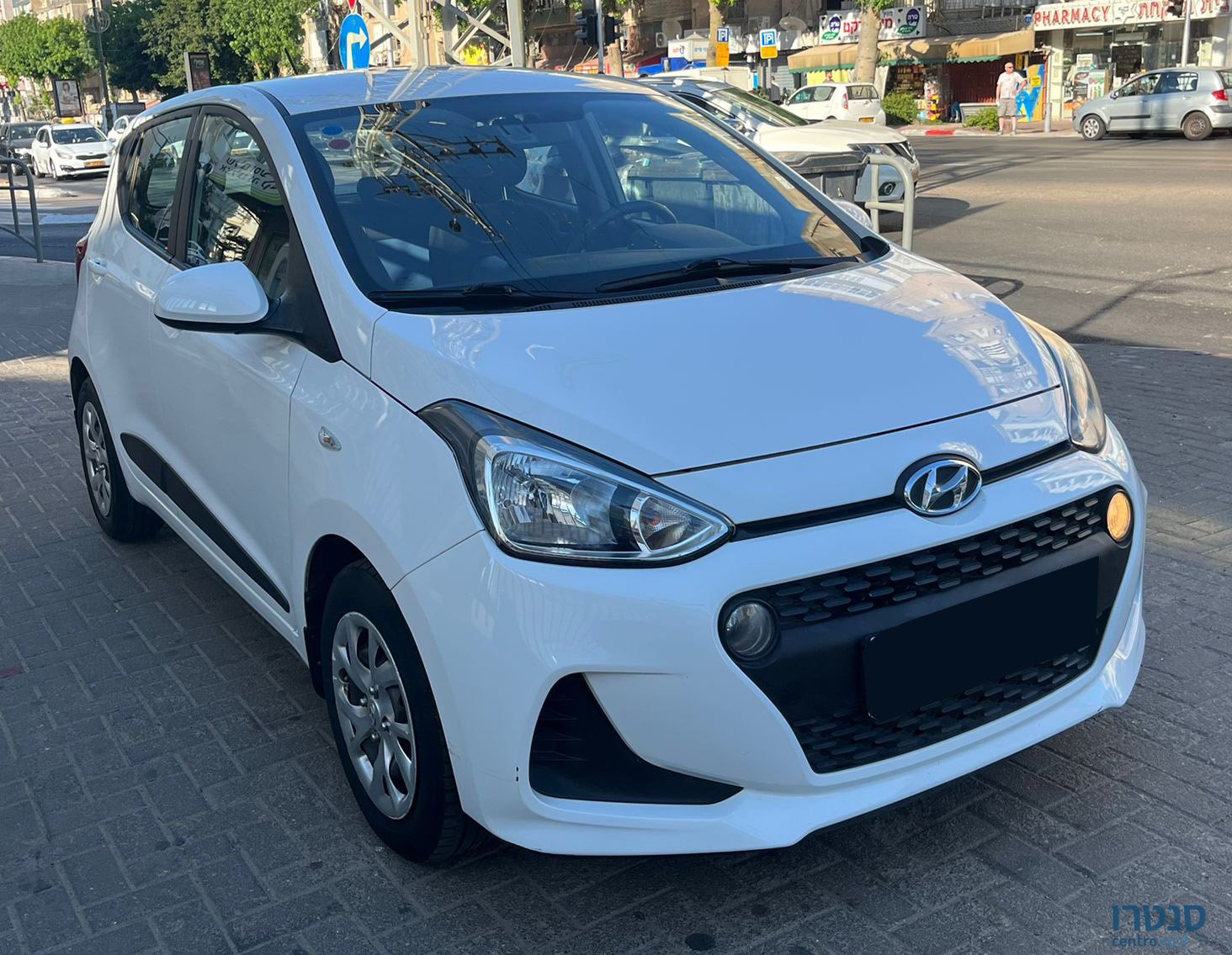 2018' Hyundai i10 photo #1