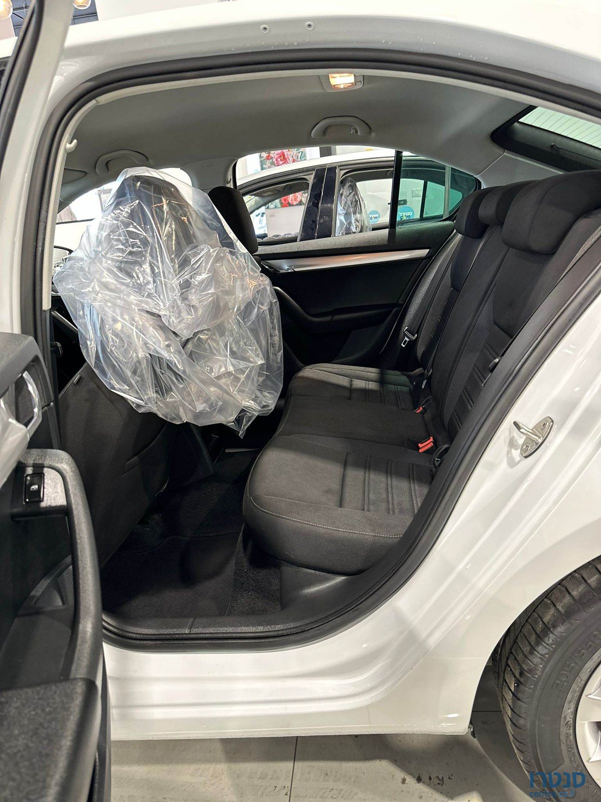 2020' Skoda Octavia photo #6