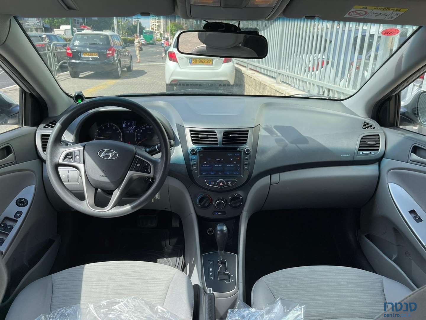 2016' Hyundai i25 יונדאי photo #3