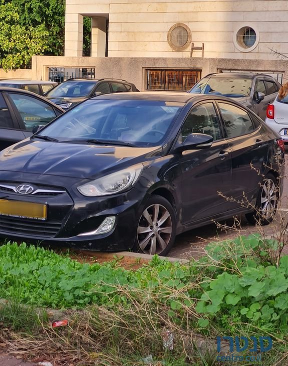 2014' Hyundai i25 יונדאי photo #4