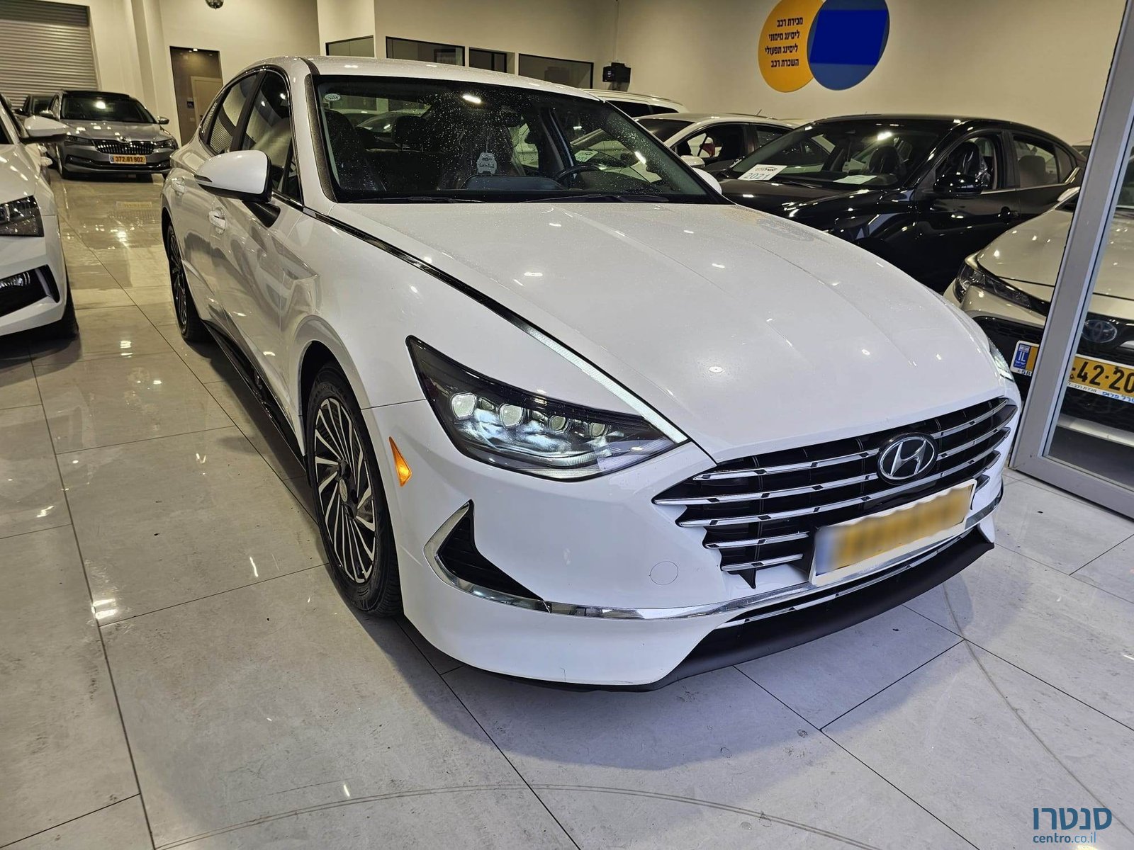 2020' Hyundai Sonata photo #2