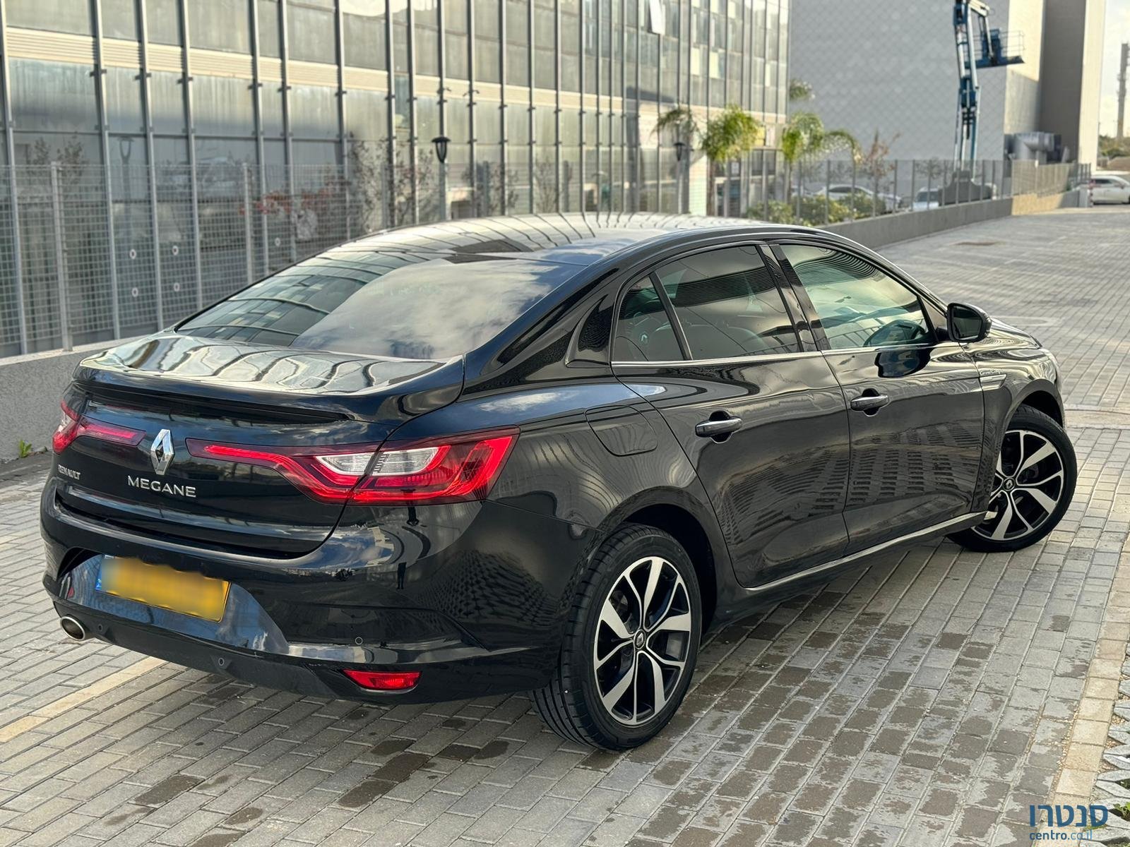 2019' Renault Megane photo #3