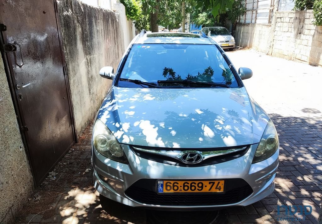 2011' Hyundai I30Cw יונדאי photo #4