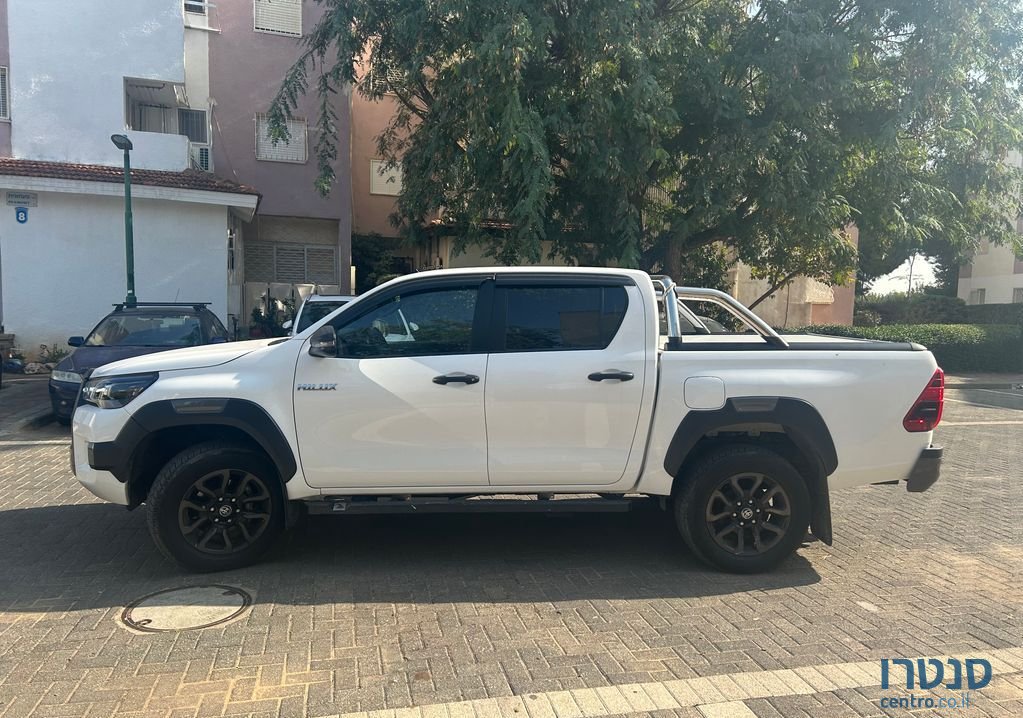 2022' Toyota Hilux 4x4 טויוטה היילקס photo #4