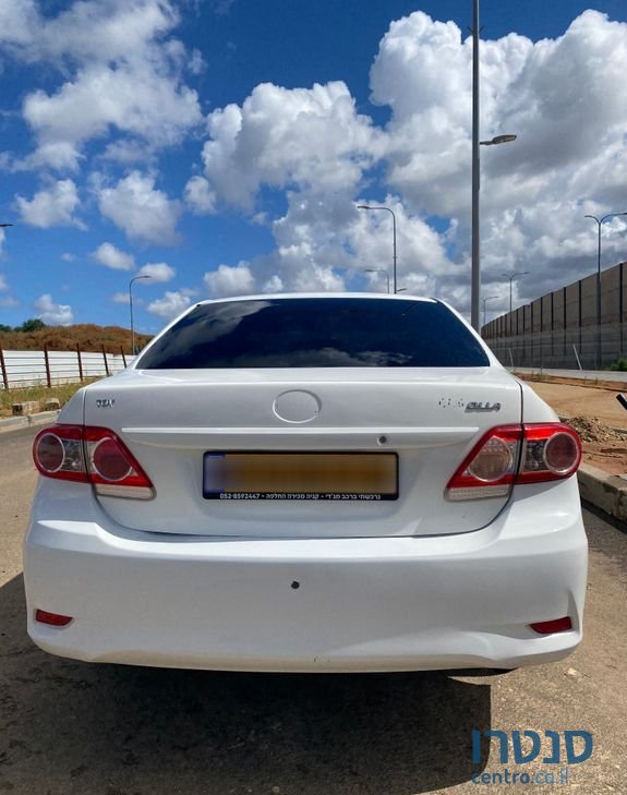 2011' Toyota Corolla טויוטה קורולה photo #1