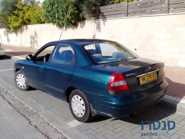 2001' Daewoo Nubira photo #2