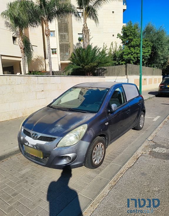 2011' Hyundai i20 יונדאי photo #4