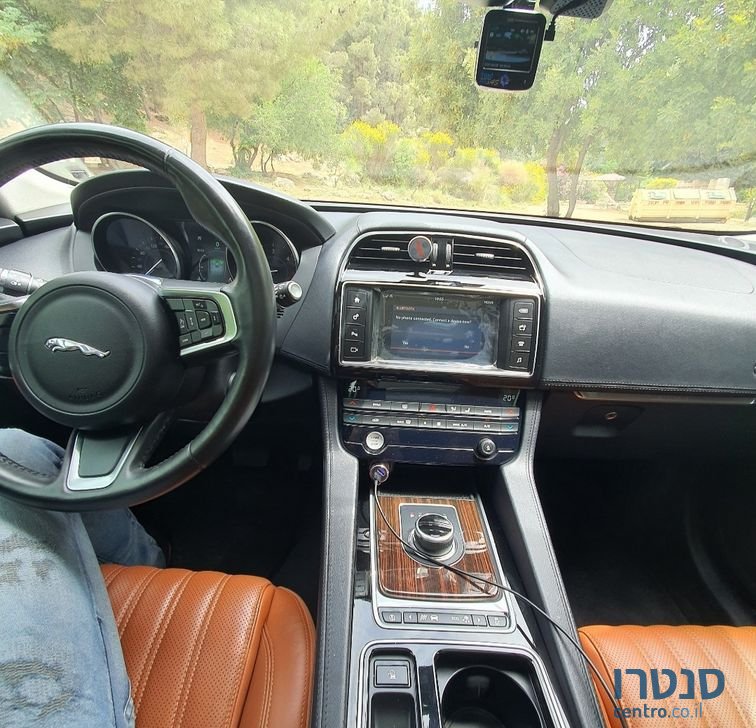 2018' Jaguar F-Pace יגואר photo #3