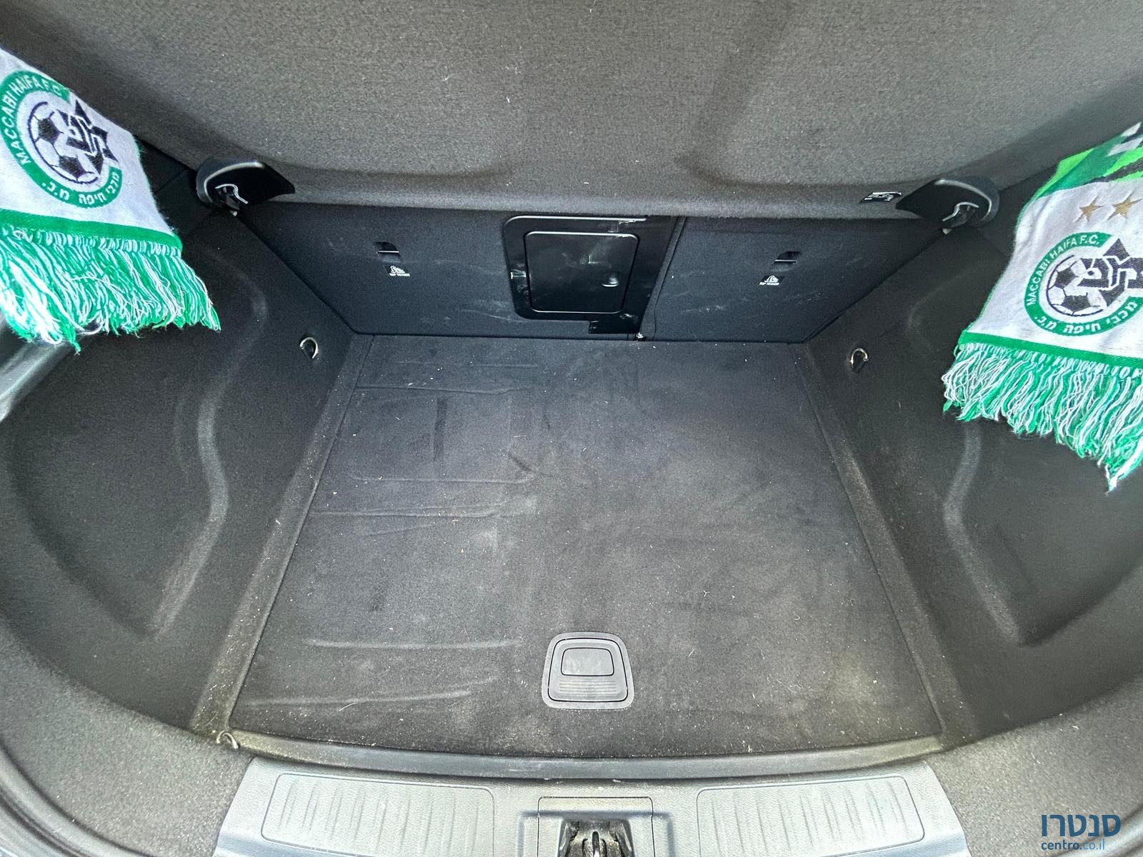 2020' Infiniti QX30 photo #6