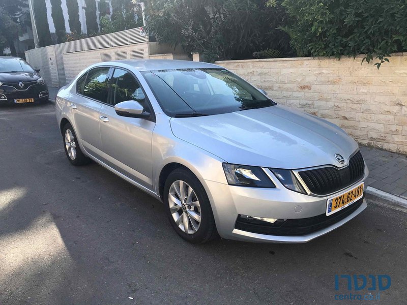 2018' Skoda Octavia TSI photo #3