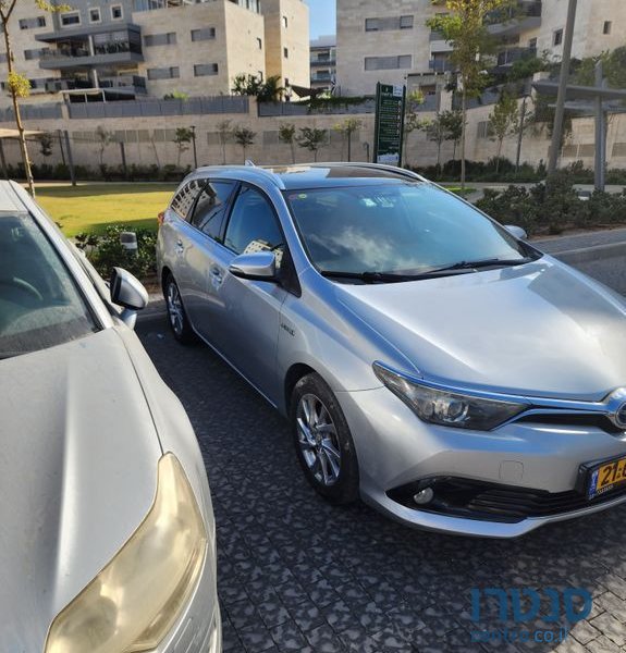 2016' Toyota Auris טויוטה אוריס photo #2