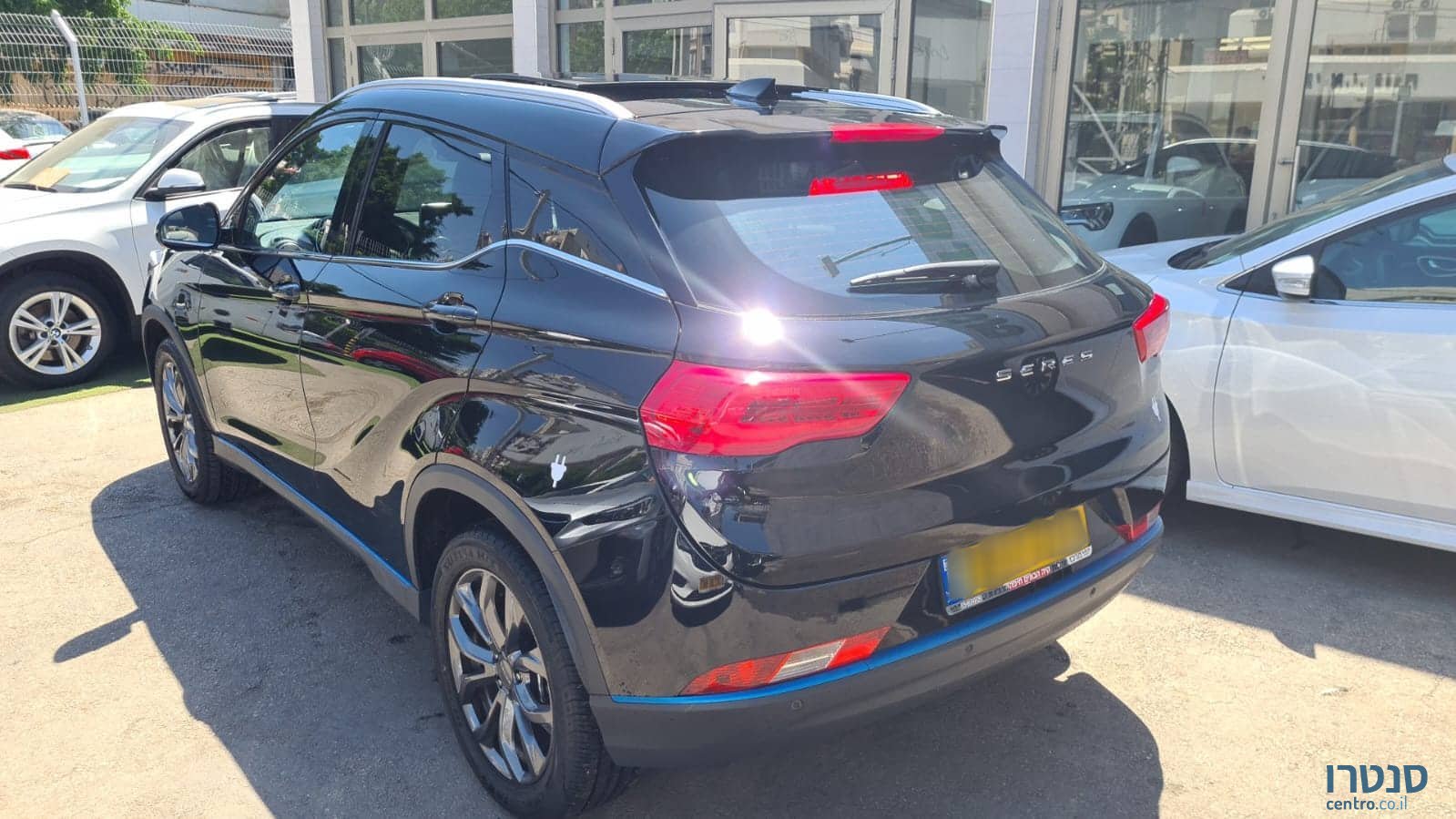 2022' Seres photo #4