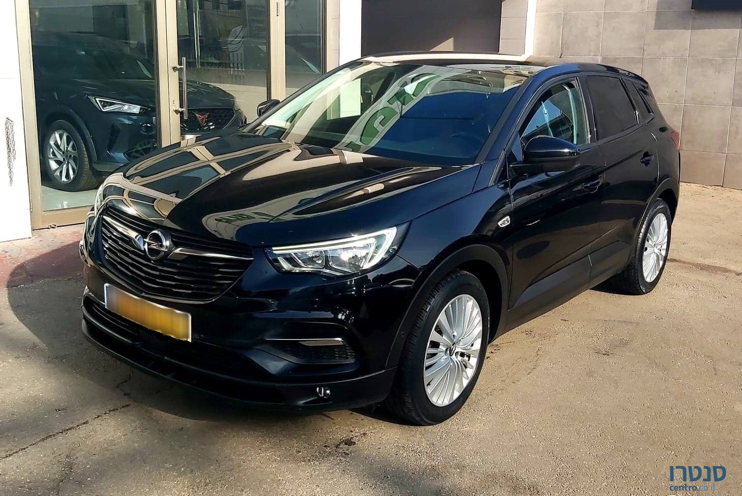 2018' Opel Grandland X photo #1