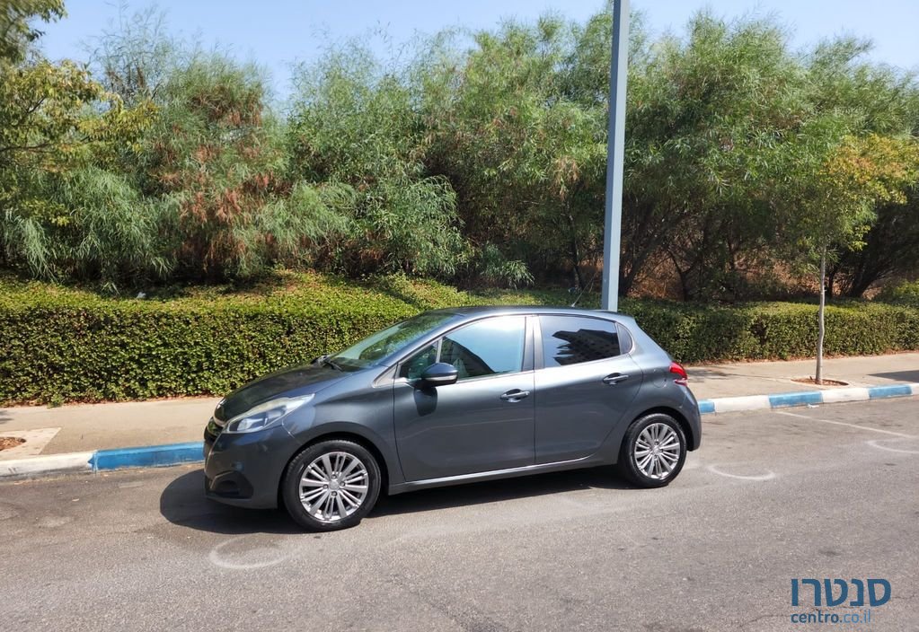 2015' Peugeot 208 פיג'ו photo #1