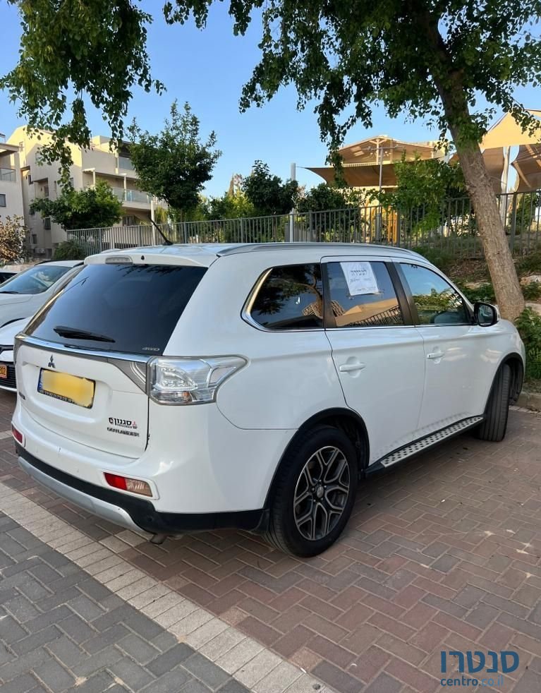 2014' Mitsubishi Outlander מיצובישי אאוטלנדר photo #2