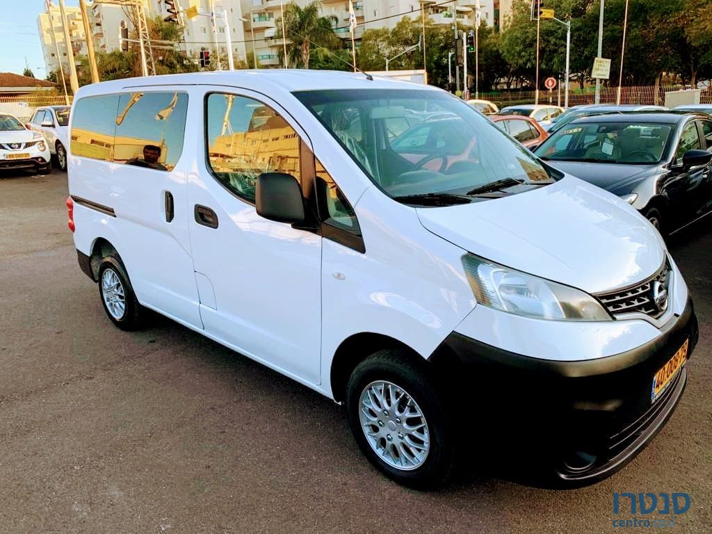 2012' Nissan NV 200 photo #2