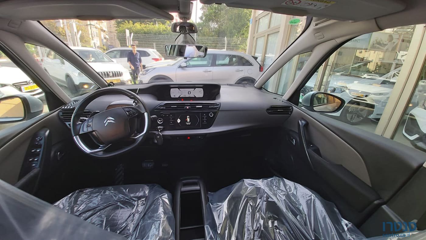 2017' Citroen C4 Picasso photo #5