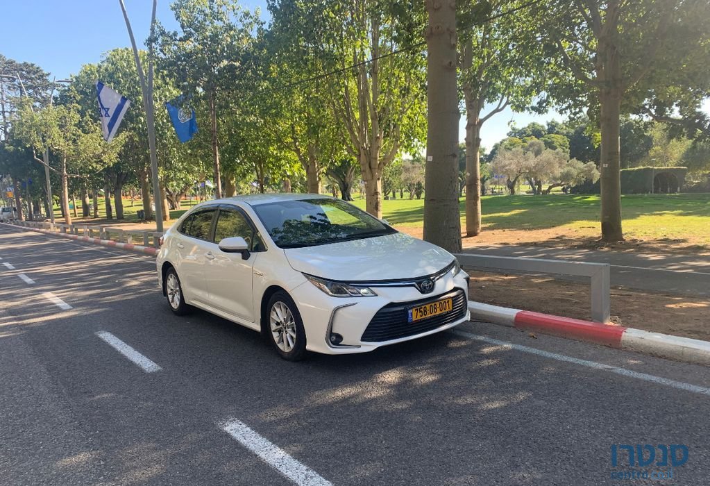 2019' Toyota Corolla טויוטה קורולה photo #6