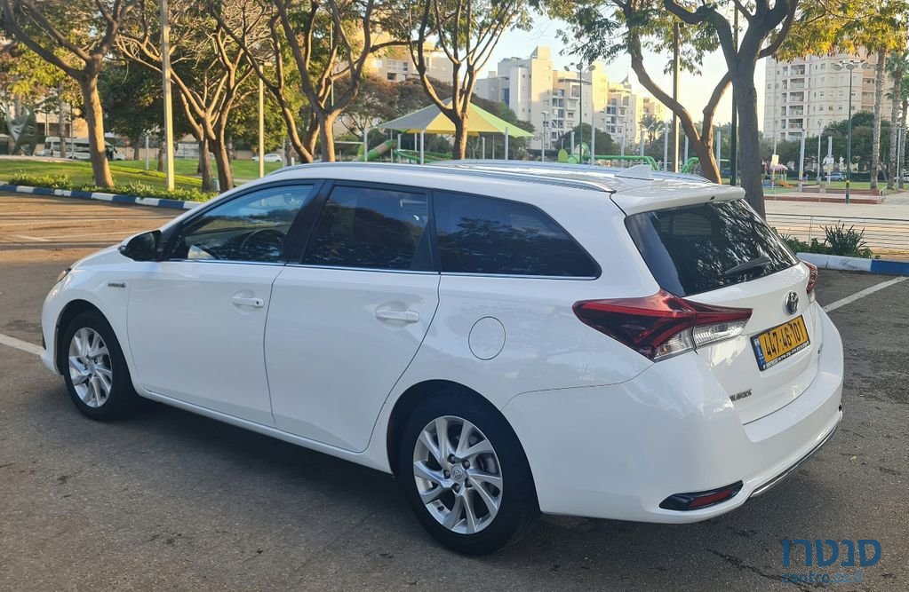2018' Toyota Auris טויוטה אוריס photo #6