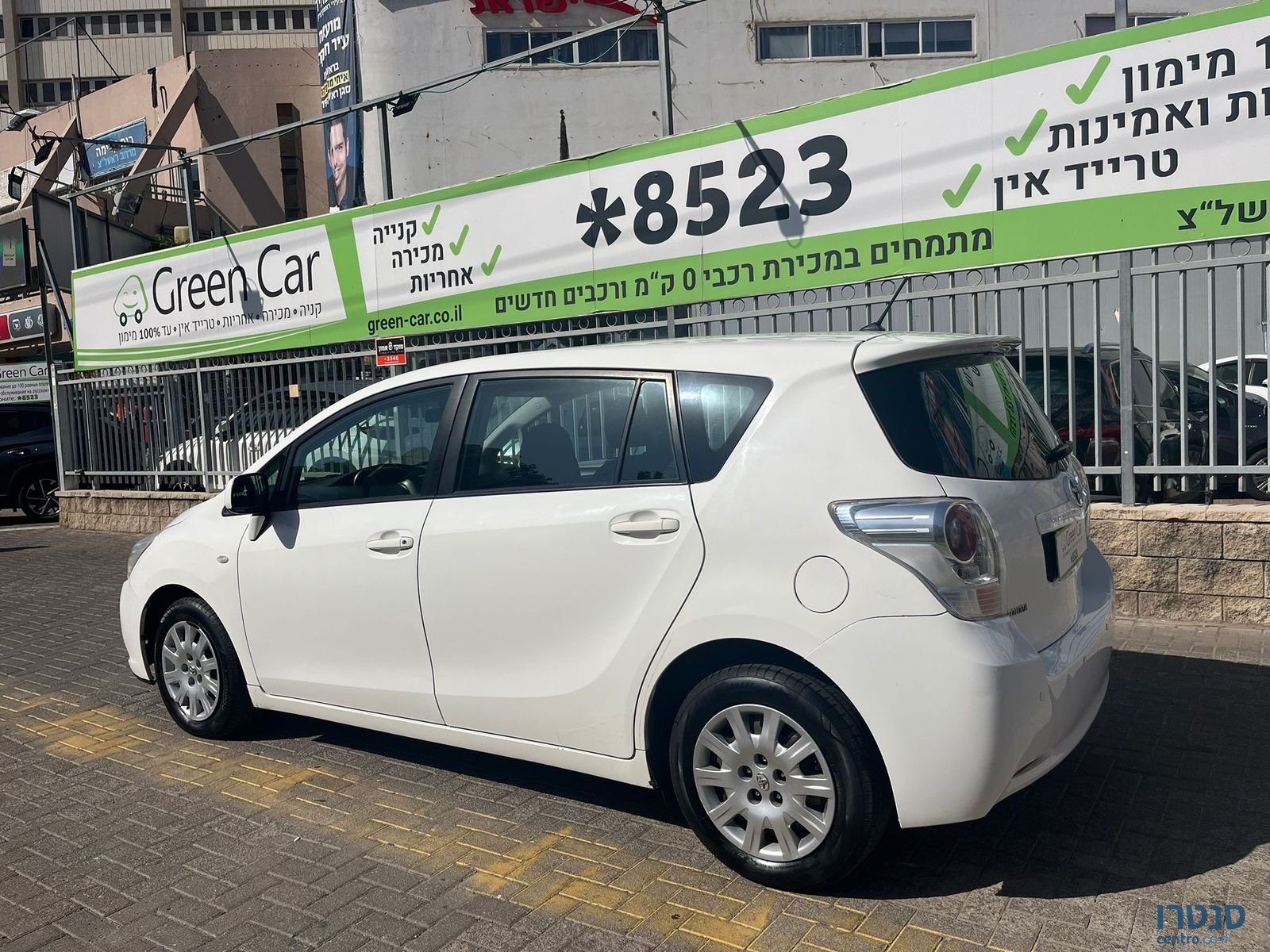 2010' Toyota Verso photo #4