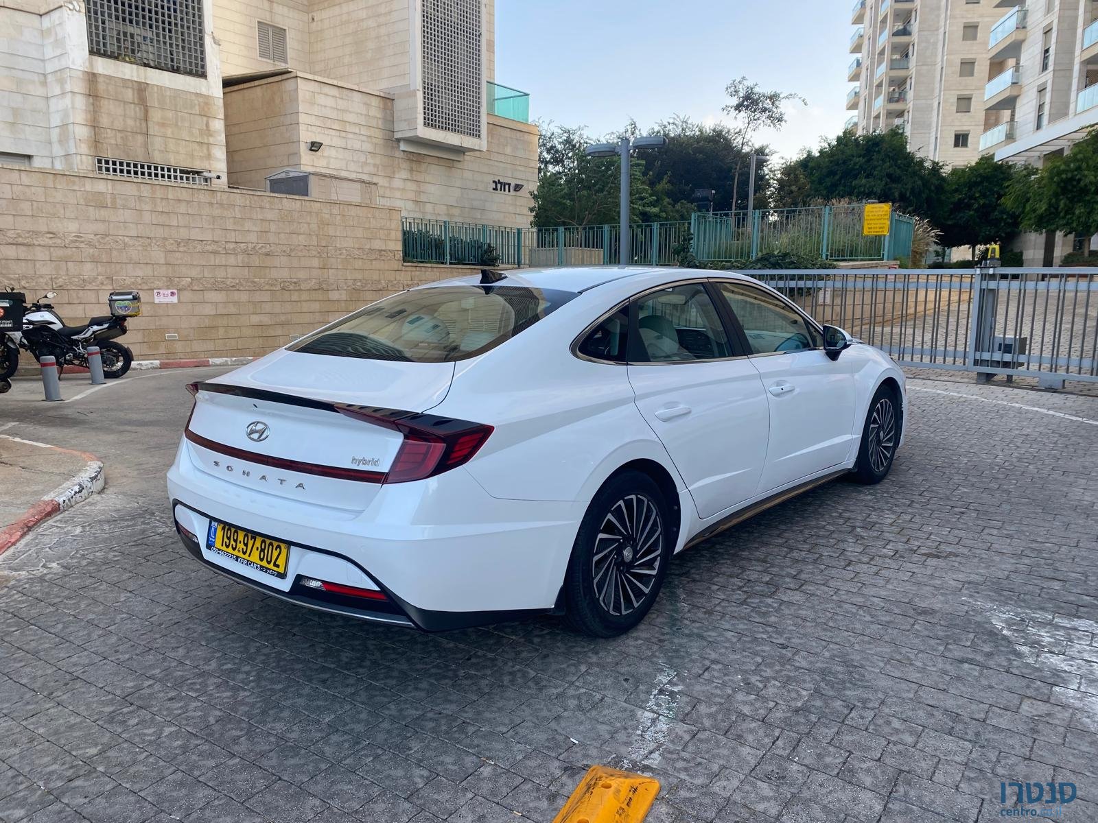 2022' Hyundai Sonata photo #2