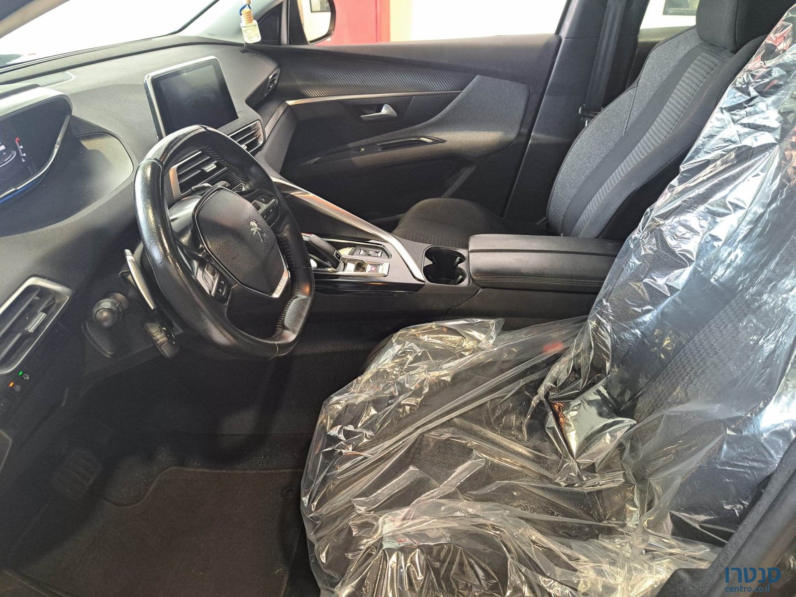 2021' Peugeot 3008 photo #5