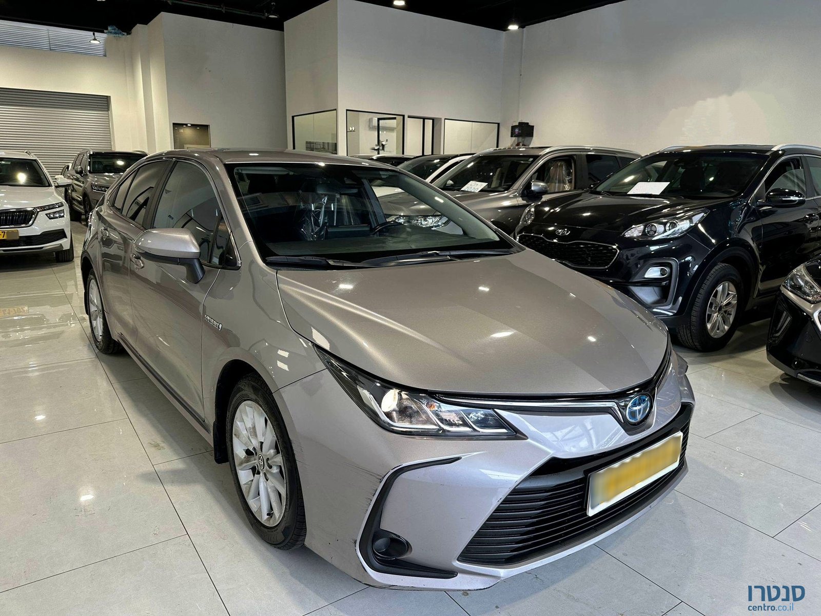 2022' Toyota Corolla photo #2