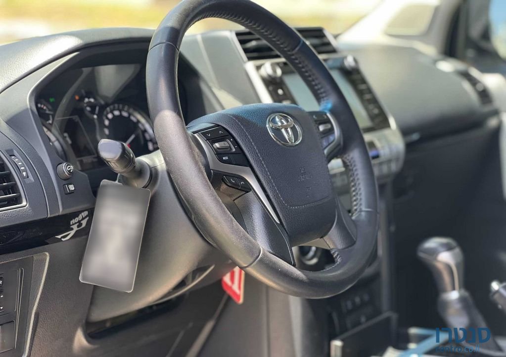 2019' Toyota Land Cruiser טויוטה לנד קרוזר photo #4